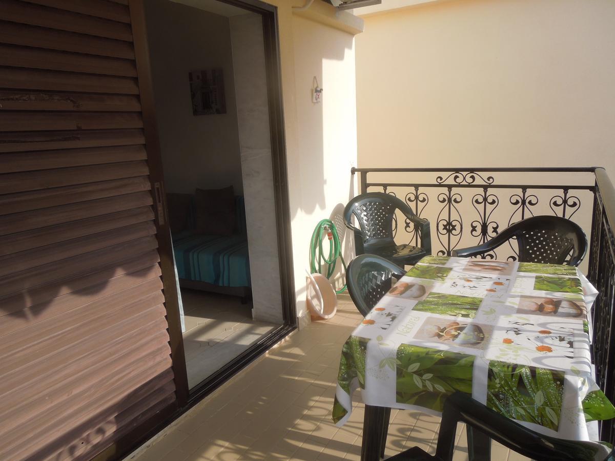 Sunshine Apartment Paralia Dionysiou Bagian luar foto