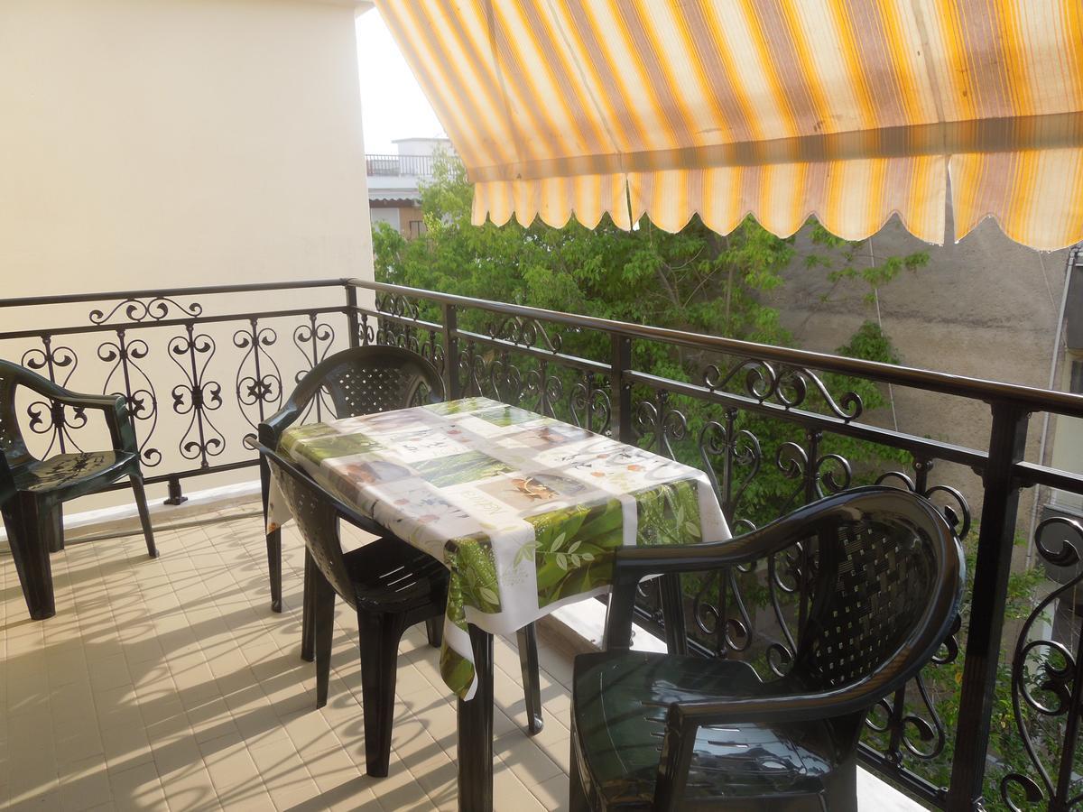 Sunshine Apartment Paralia Dionysiou Bagian luar foto